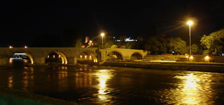 Stone Bridge night